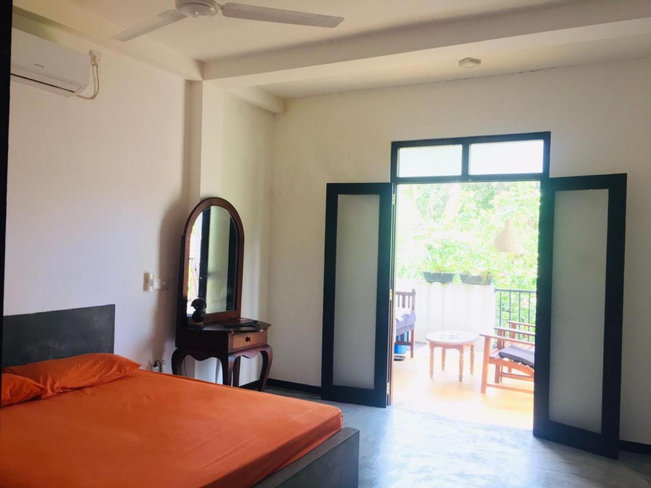Om Villa Hikkaduwa Buitenkant foto