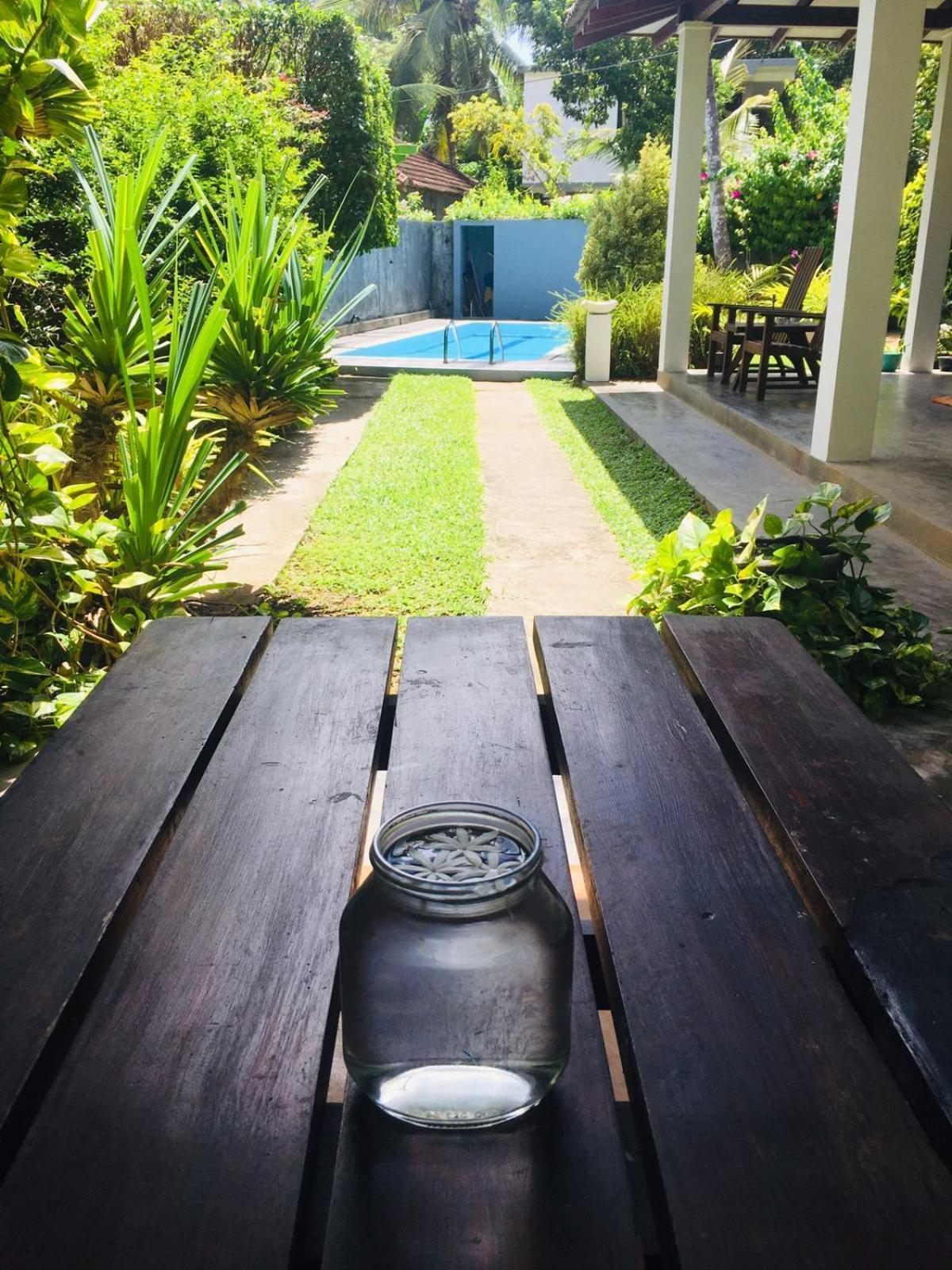 Om Villa Hikkaduwa Buitenkant foto