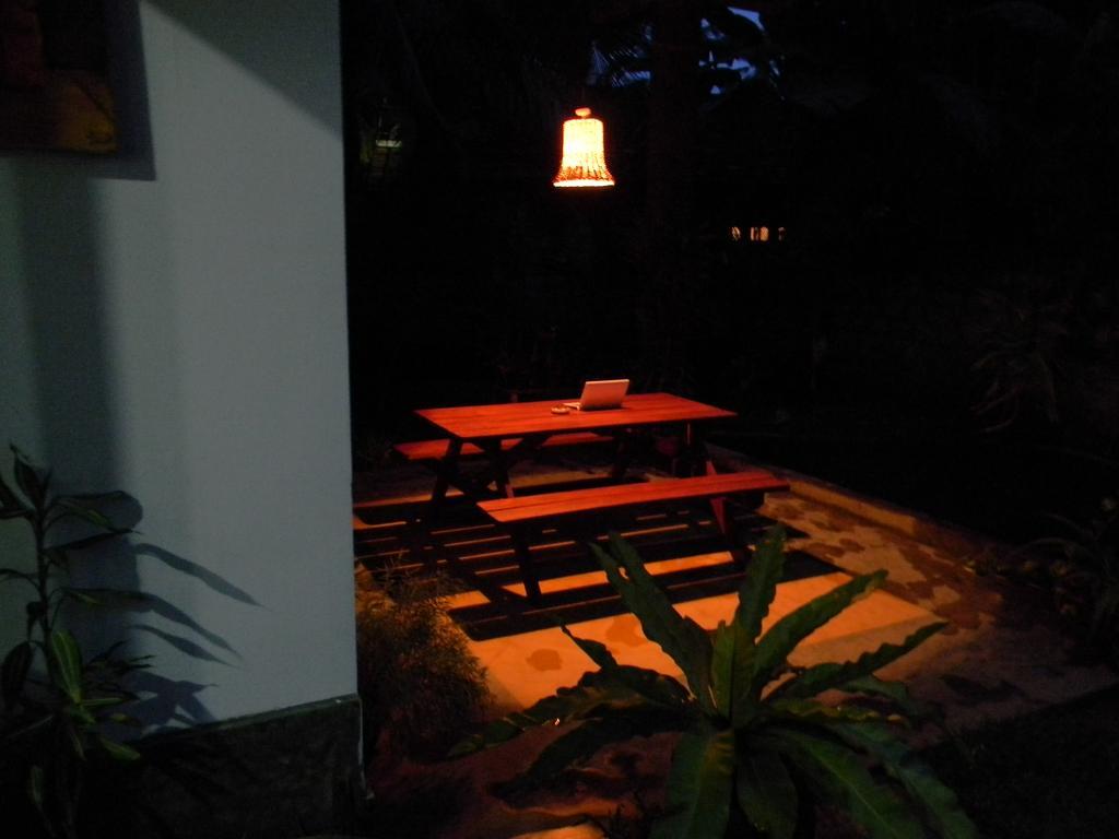 Om Villa Hikkaduwa Buitenkant foto