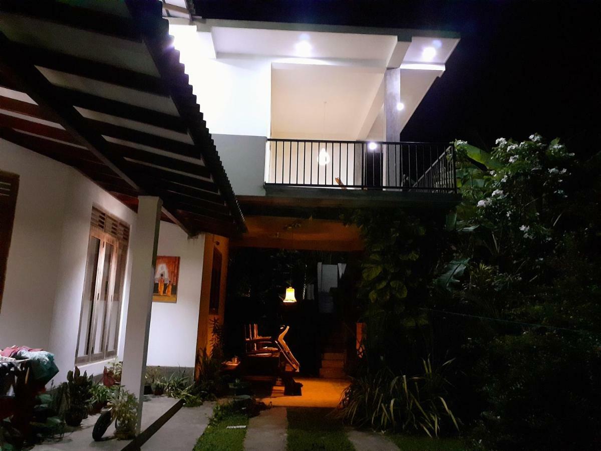Om Villa Hikkaduwa Buitenkant foto