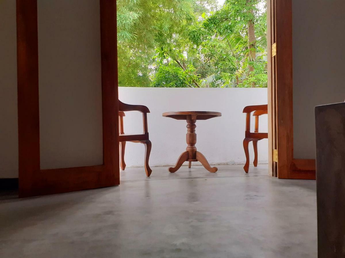 Om Villa Hikkaduwa Buitenkant foto